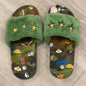 ISCREAM “Camo” Fluffy Slides